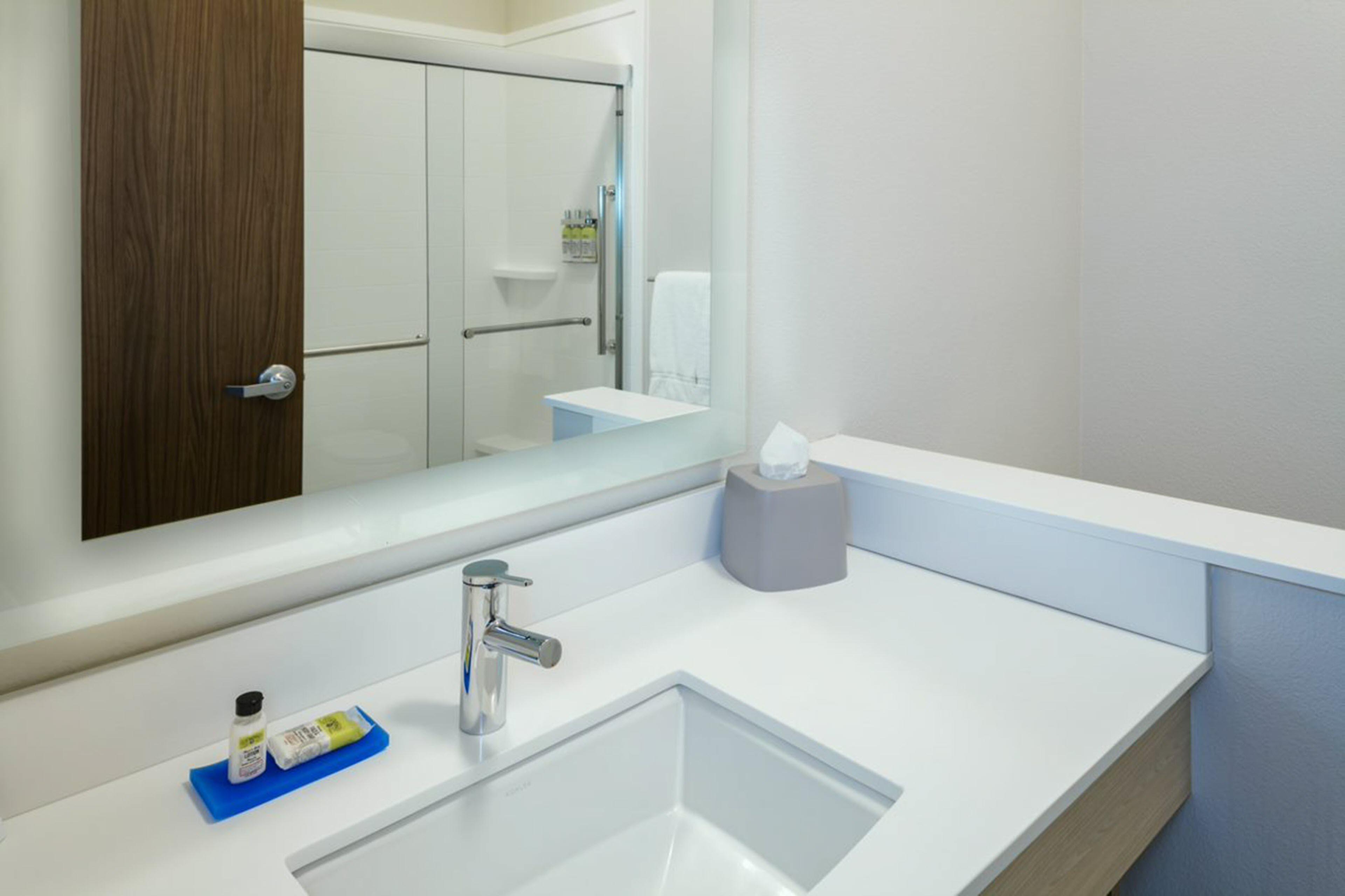Holiday Inn Express & Suites - Medford By Ihg Eksteriør billede