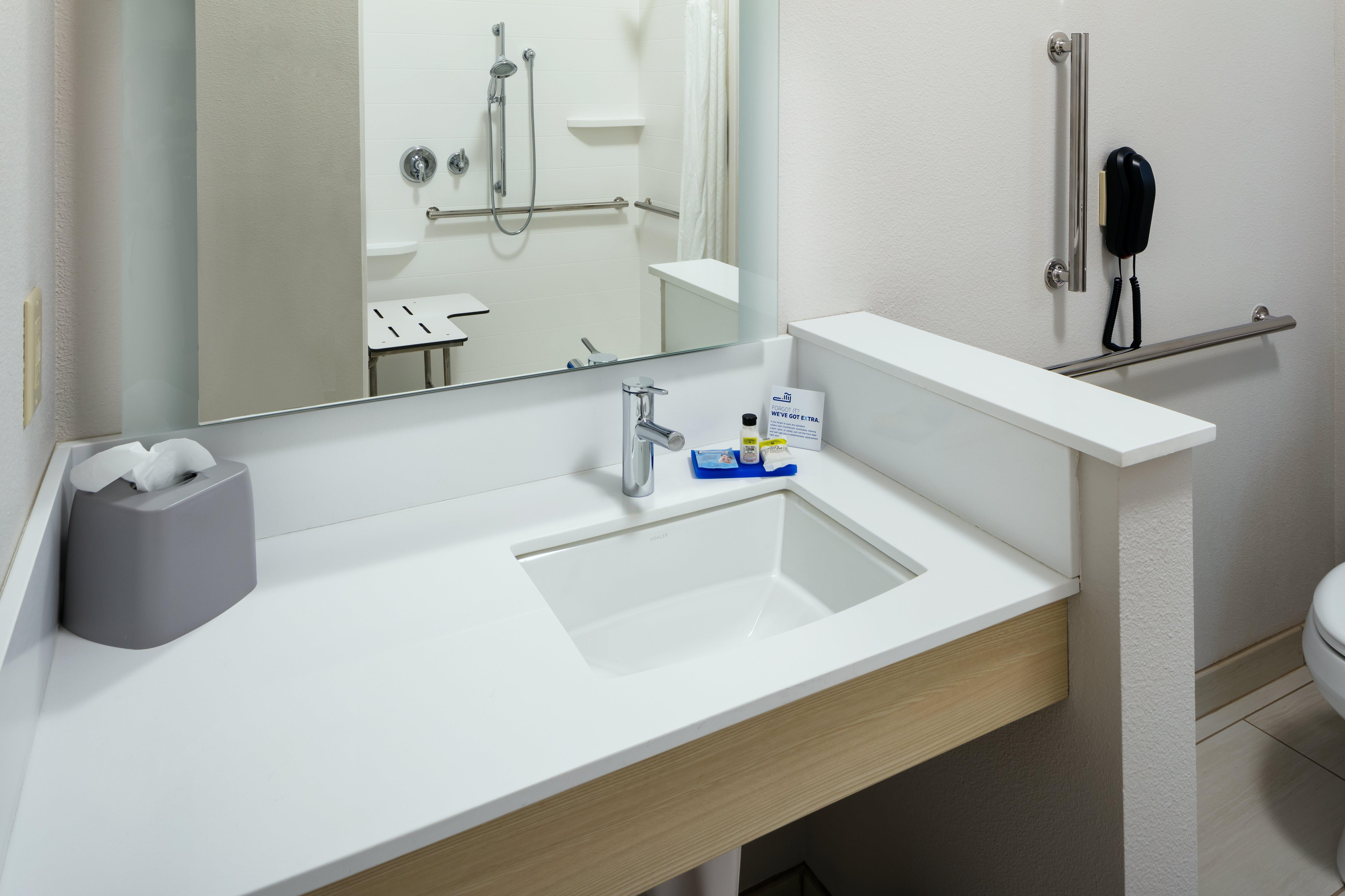 Holiday Inn Express & Suites - Medford By Ihg Eksteriør billede