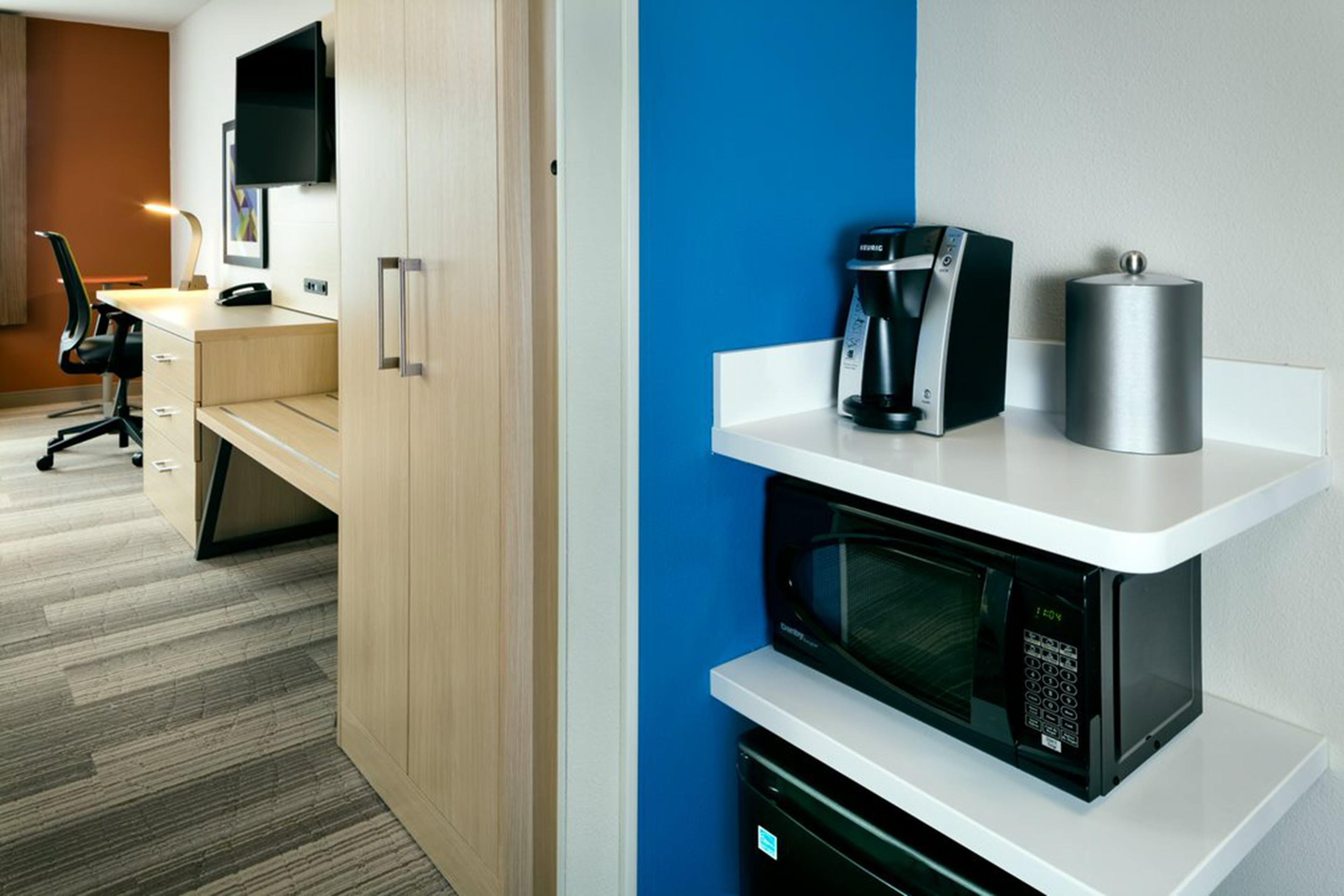 Holiday Inn Express & Suites - Medford By Ihg Eksteriør billede