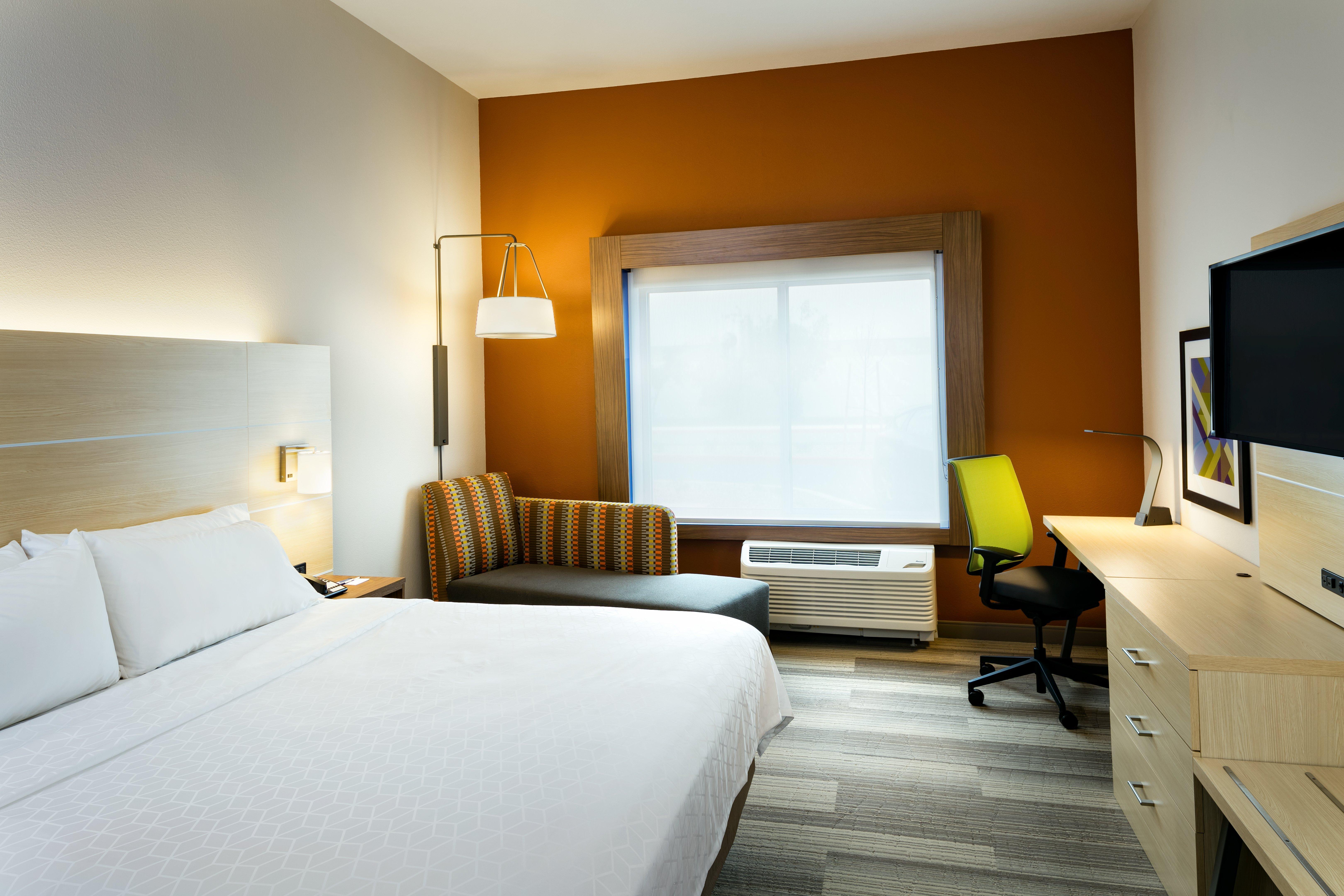 Holiday Inn Express & Suites - Medford By Ihg Eksteriør billede
