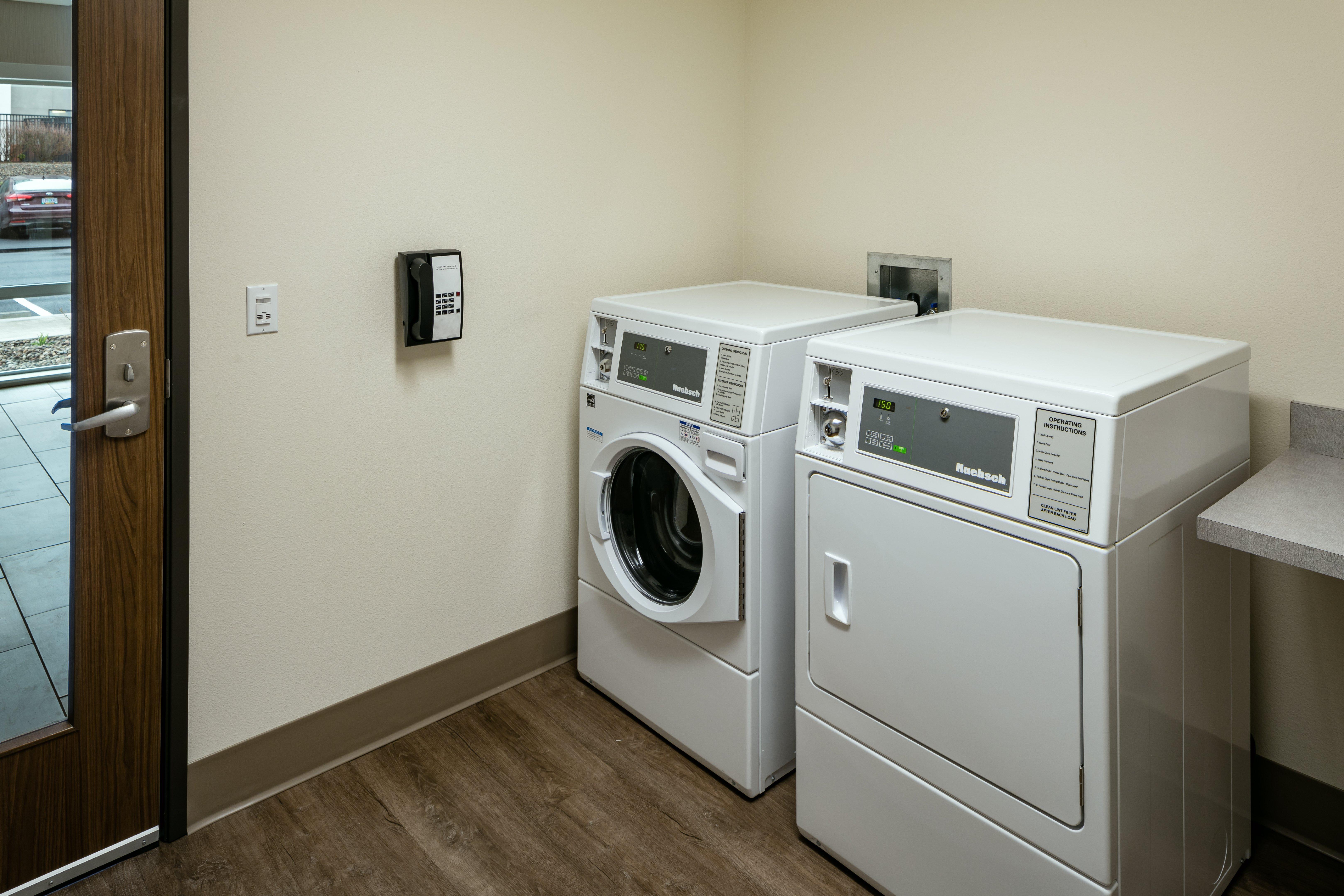 Holiday Inn Express & Suites - Medford By Ihg Eksteriør billede