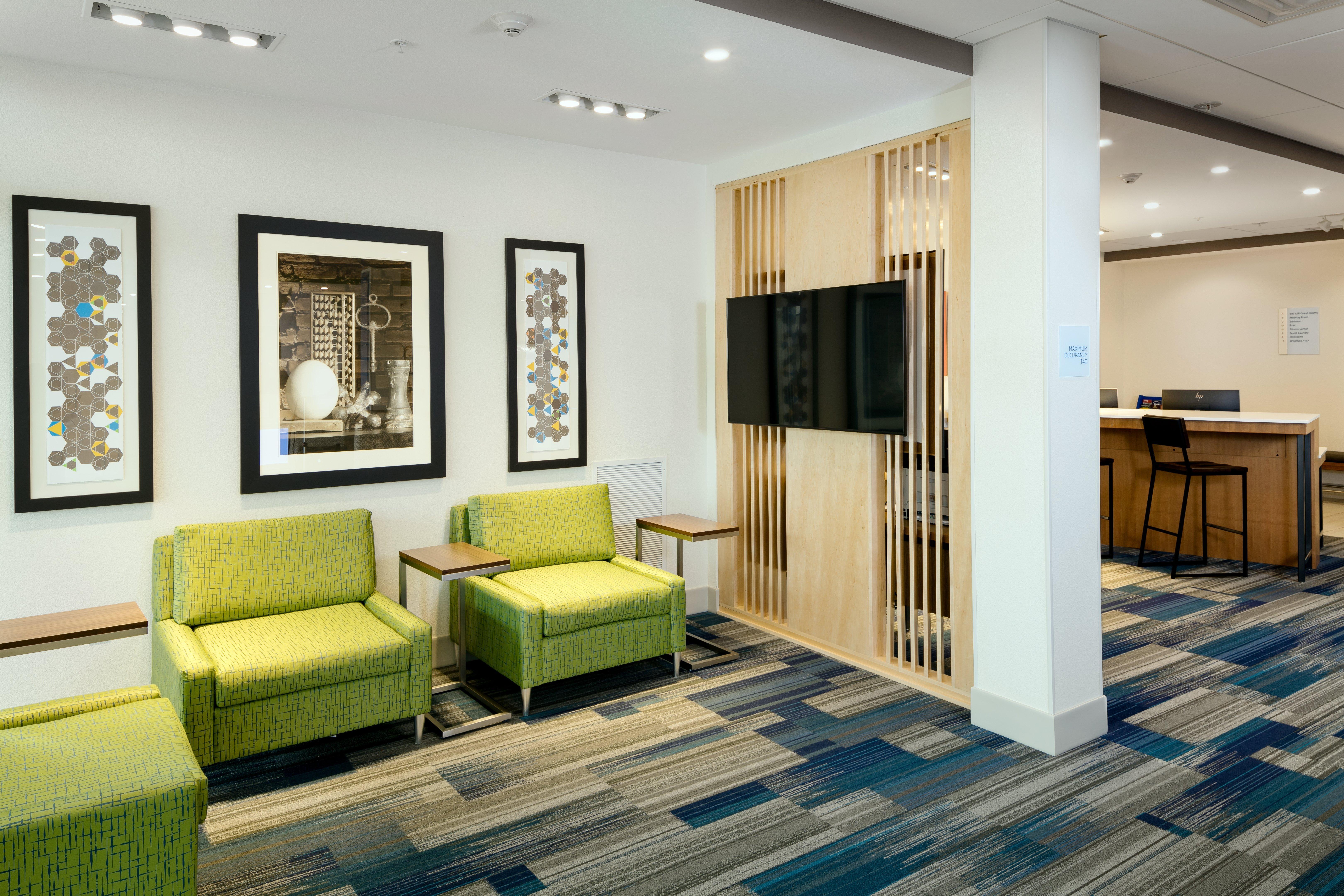 Holiday Inn Express & Suites - Medford By Ihg Eksteriør billede