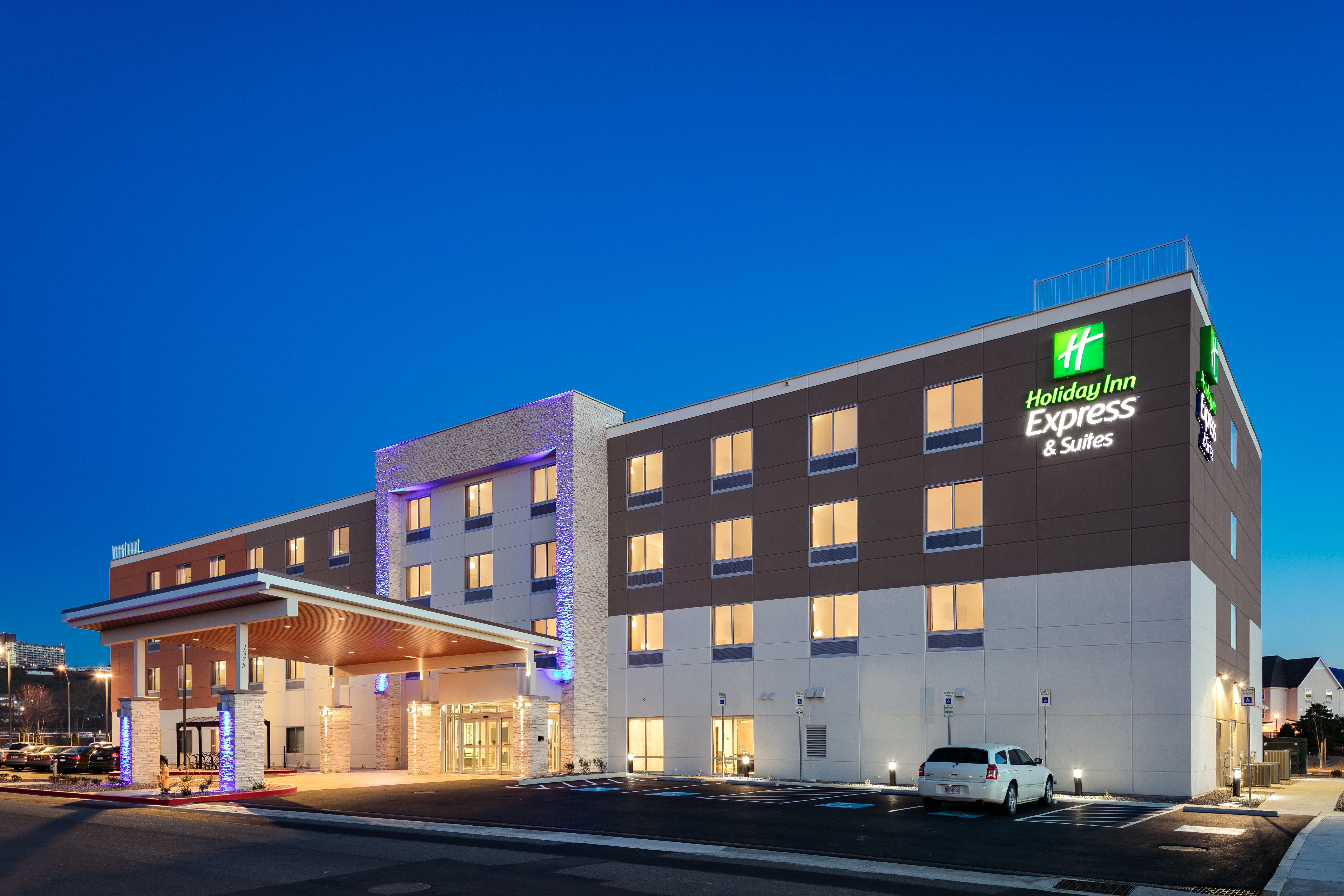 Holiday Inn Express & Suites - Medford By Ihg Eksteriør billede